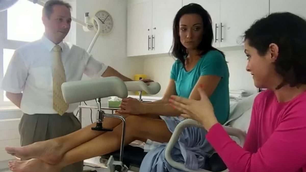 Thousands of people went online to watch the first ever live-streamed SMEAR TEST  (Monday 27th March). See story SWSMEAR. Anna Cribb, 40, (Green top).went through the cervical screening procedure live on the ChannelMum.com Facebook page, with the video currently up to 11,000 views. ‘Hey Mummy’ vlogger, Anna, from Hampshire, volunteered for the live test having had her own scare and treatment to remove pre-cancerous cells after a routine smear test in the past. She said: “Having had abnormal smear test results when I was younger that resulted in laser treatment and a colposcopy I might not be here today to make this live video if I hadn't gone for my routine cervical screening. “If I could encourage one person to go to their appointment by proving today that the test is not awful then this has been worth it. “I want to remove the stigma and fear that so many women have of these tests. Having your smear may save your life.”  Latest figures show that one in every four women invited for a cervical screening in England last year failed to attend – meaning that out of around 4.2 million women invited just over three million booked a test.  According to NHS Digital, it is the second consecutive year that screening rates have fallen, with attendance rates in Wales and Scotland also going down.