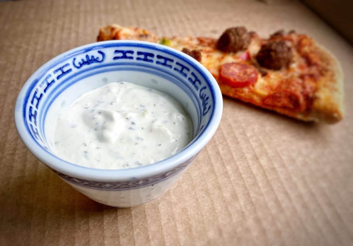 Domino's Garlic and Herb Dip Recipe | Photo: Jonathan Hatchman
