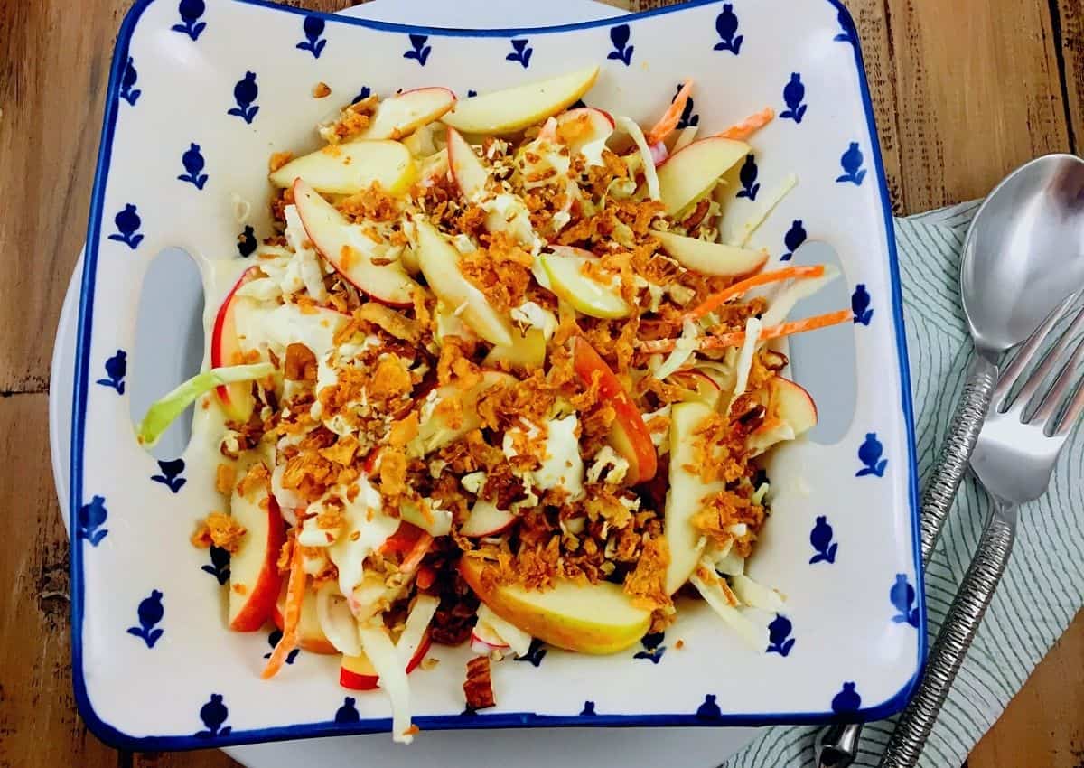 How To Make: Apple, Coleslaw and Walnut Salad